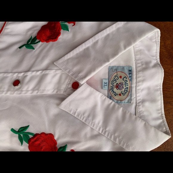 COUNTRY CHARMER like new western shirt. - Picture 3 of 6